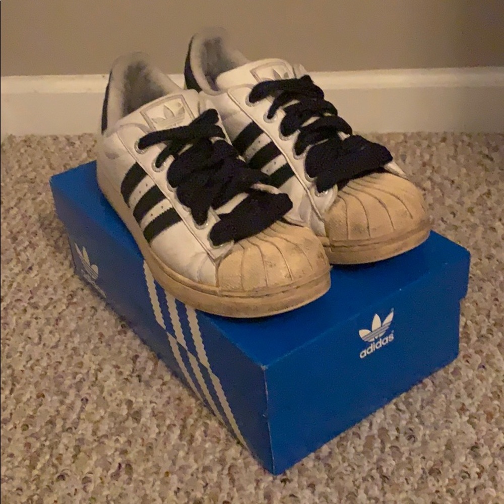 Superstar metal shell toe adidas 10.5 white navy